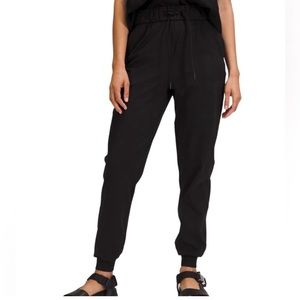 Lululemon Stretch High-Rise Jogger Full Length in Black Size 10
